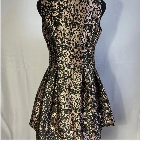 VINCE CAMUTO METALLIC JACQUARD DRESS Size 8 NEW WITH TAG! - Picture 4 of 8